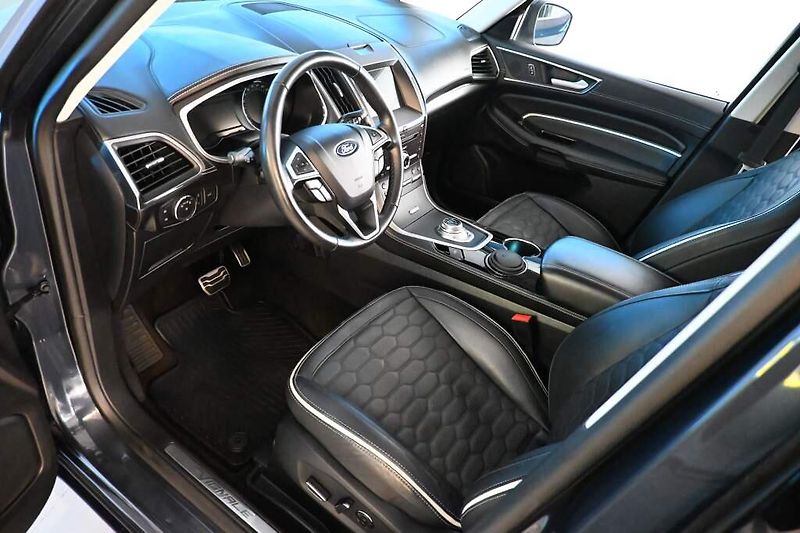 Ford S-MAX (2022) 2.5 VIGNALE 7 Míst LED ACC Taž - fotka 12 z 46