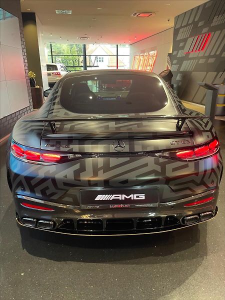 Mercedes-Benz AMG GT (2026) 4,0 Mercedes 63 4MATIC+ APX ED - fotka 15 z 23