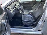Volkswagen Passat (2014) 2.0 TDi, Highline, navi, - náhled 9