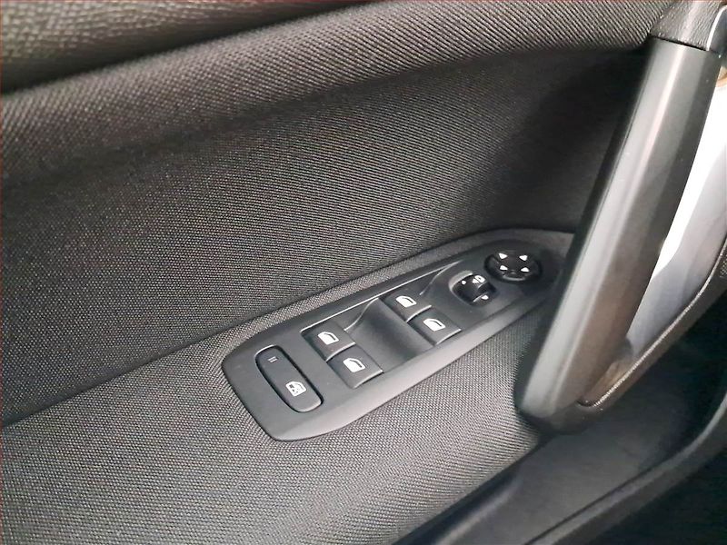 Peugeot 308 (2019) 1.5 BlueHDi, ČR,1.maj - fotka 15 z 16