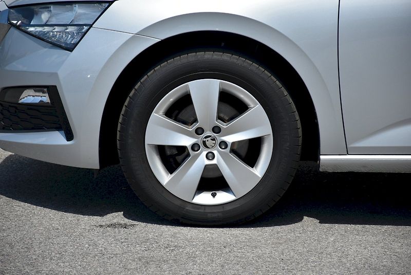 Škoda Scala (2021) Ambition 1.0 TSI 81kW - fotka 33 z 33