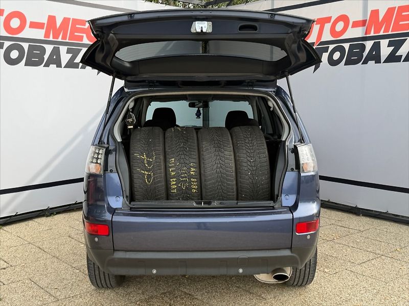 Mitsubishi Outlander 2,4 MIVEC 125kW-LPG-4x4-SERVIS - fotka 9 z 33