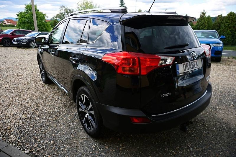 Toyota RAV4 (2015) 110 kW - fotka 7 z 46