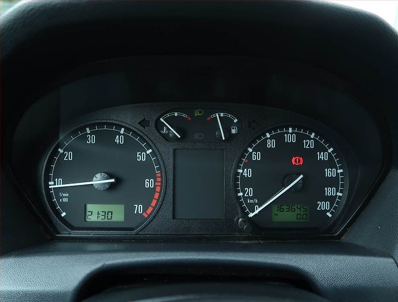 Škoda Fabia (2004) 1.2, nová STK, pěkný stav - fotka 11 z 15
