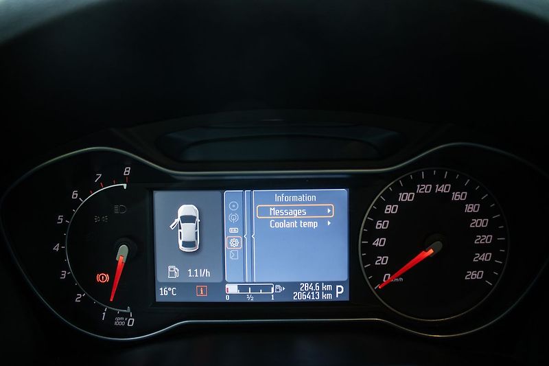 Ford Mondeo Automat,176kW/239k,servisované - fotka 14 z 33