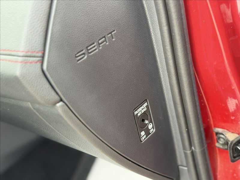 Seat Arona 1,5 FR TSI 110kW NAVI VIRTUAL - fotka 29 z 30