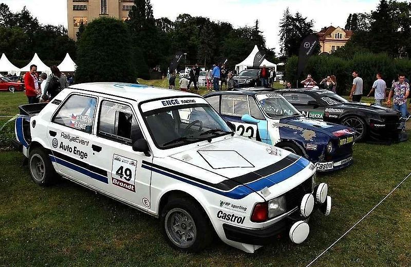 AMG 300 SEL má zajímavou přezdívku. Vozu se říká 