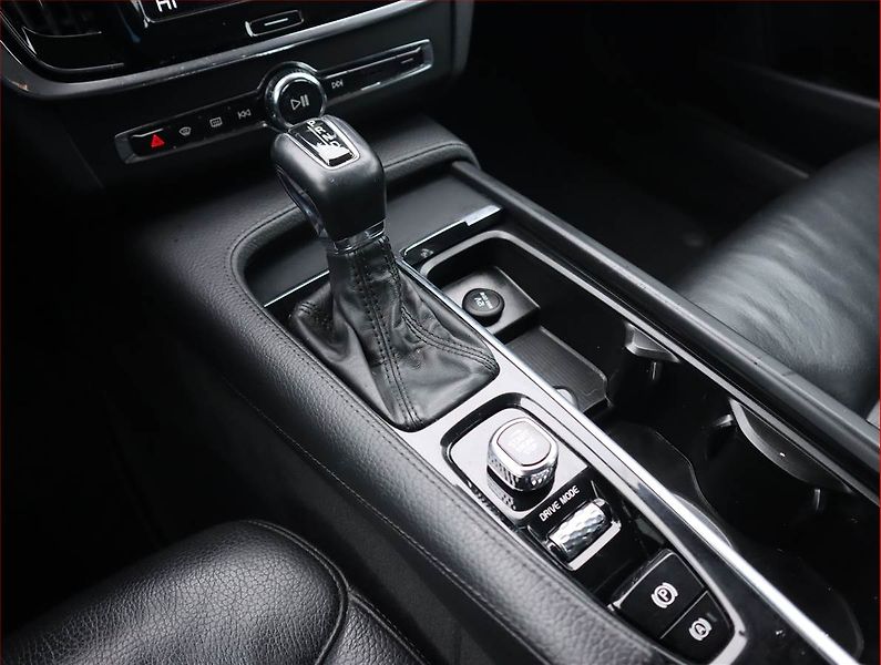 Volvo S90 (2018) D4, Automat, Serv.kniha, Kůže - fotka 13 z 23