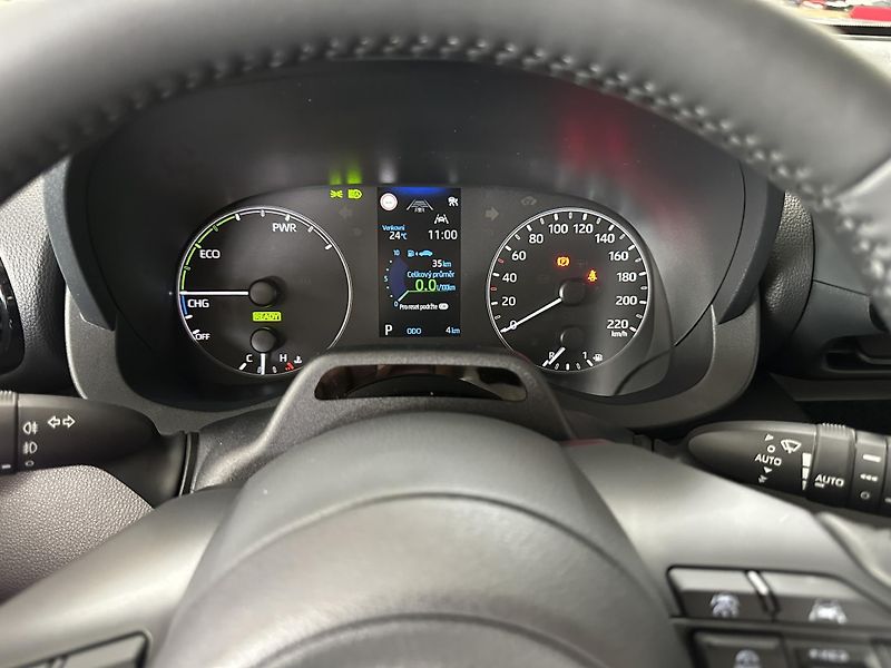 Toyota Yaris (2026) 1.5 HEV Comfort Business - fotka 9 z 24