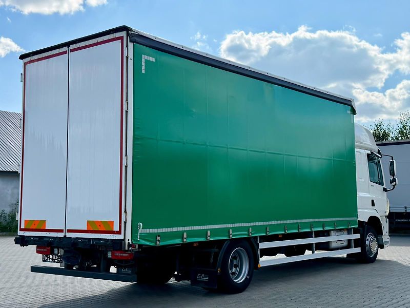 DAF CF 320 4x2 plachtová nástavba - fotka 4 z 11