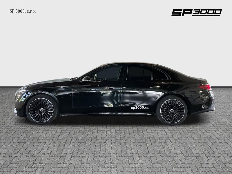 Mercedes-Benz Třídy E 220d 4Matic AMG - fotka 2 z 28
