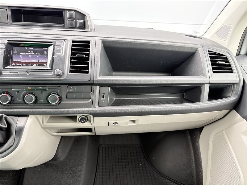 Volkswagen Transporter T6 2,0 TDI 110 KW CZ 1 DPH - fotka 11 z 15
