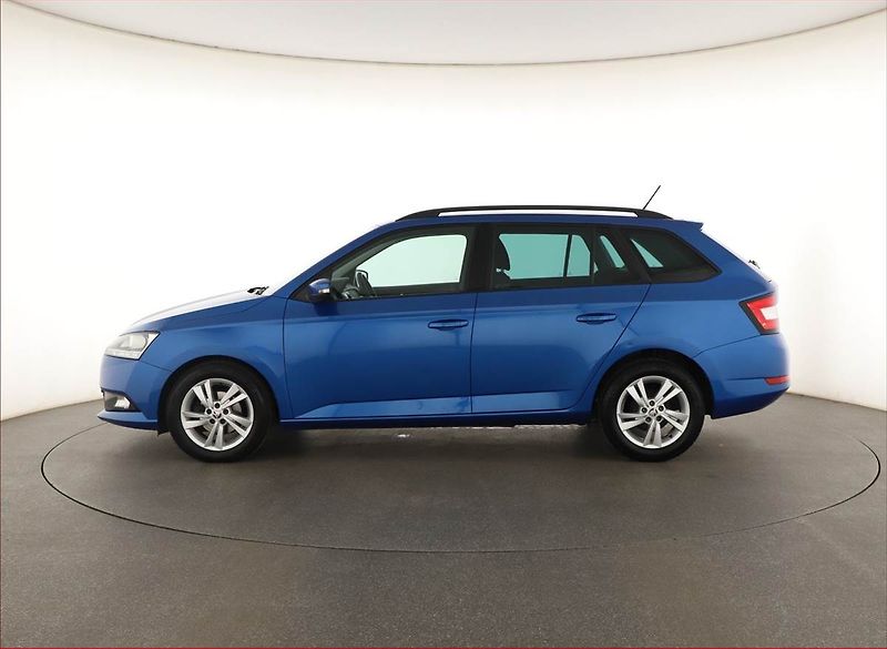 Škoda Fabia (2022) Ambition 1.0 TSI, ČR,1.maj - fotka 3 z 14