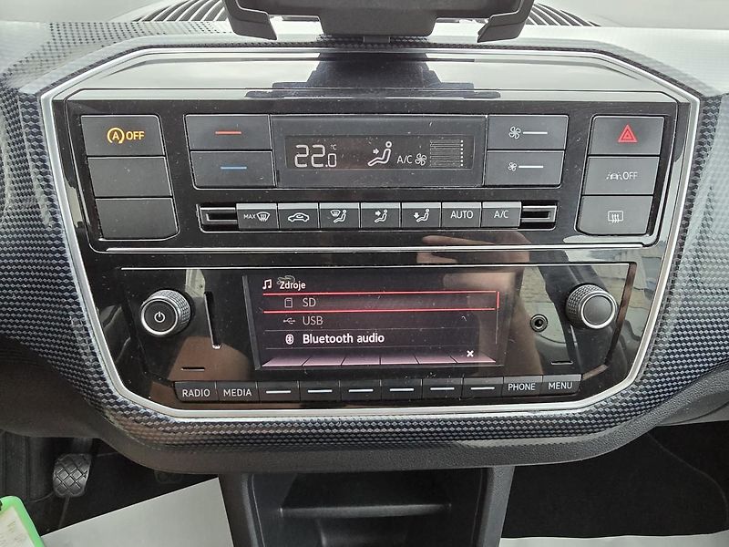 Volkswagen up! CNG KAMERA + DIGIKLIMA ČR - fotka 25 z 33