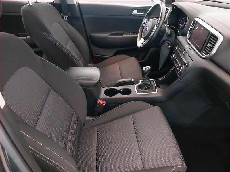 Kia Sportage (2021) Black Edition 1.6 CRDi - fotka 9 z 17