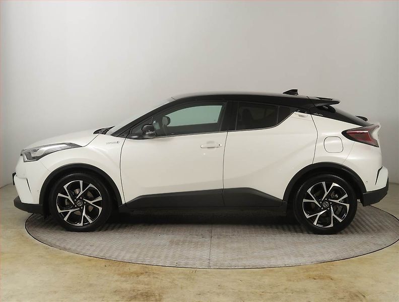 Toyota C-HR (2019) Selection 1.8 Hybrid - fotka 3 z 21