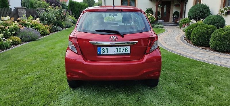 Toyota Yaris 1.0 VVT-i 51 kw - fotka 16 z 33