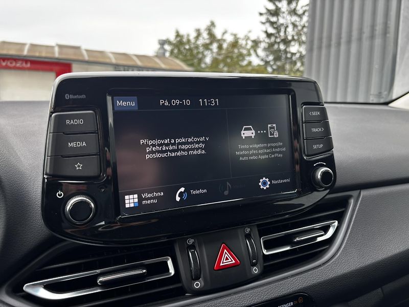 Hyundai i30 (2023) Kombi Smart 1.0 T-GDI - fotka 7 z 13