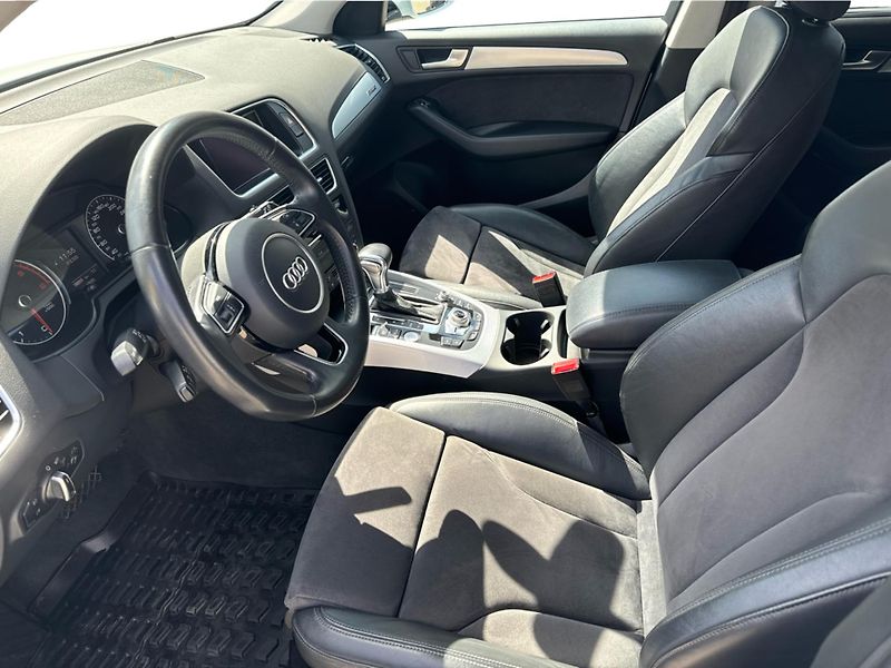 Audi Q5 A 2.0 TDi 140kW S tronic - fotka 11 z 20