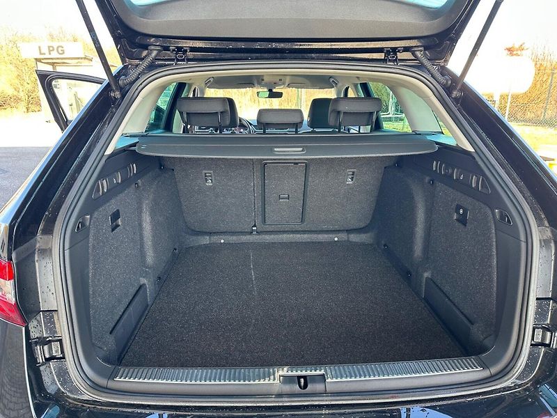 Škoda Superb (2024) 2.0TDi VIRTUAL,KAMERA,1.MAJ. - fotka 18 z 18