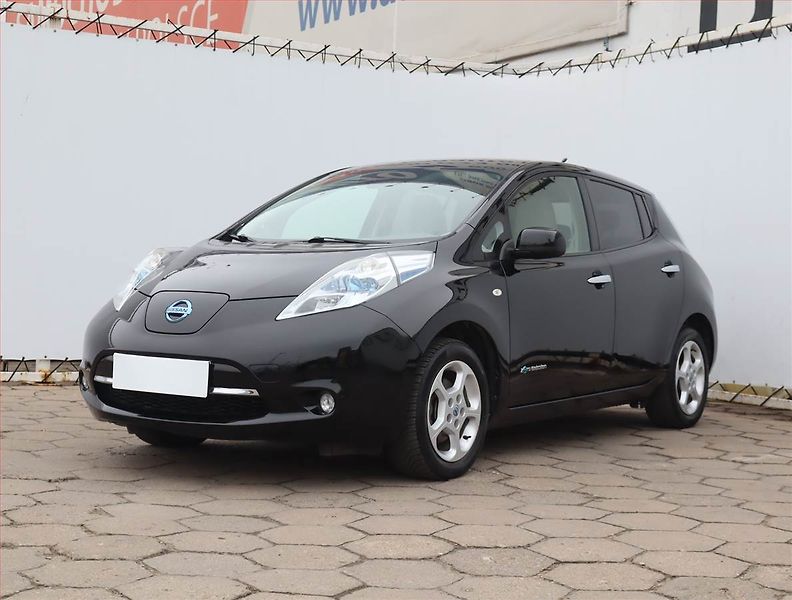 Nissan Leaf (2012) 24 kWh, SoH 62%, Automat - fotka 2 z 17