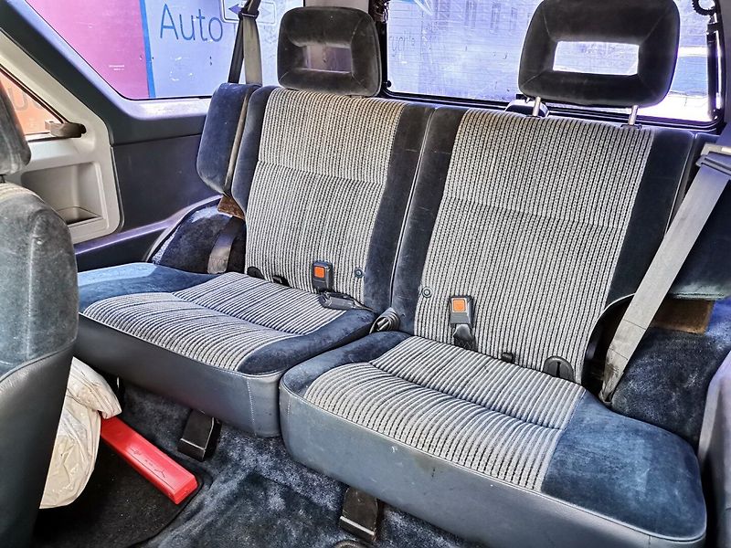 Nissan Pathfinder (1989) 3.0i V6 Terrano I D21 4x4 3dv. - fotka 14 z 30
