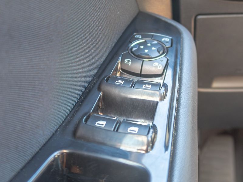 Ford S-MAX (2017) ČR 2.0D 110KW 1maj – NAVIGACE - fotka 35 z 53