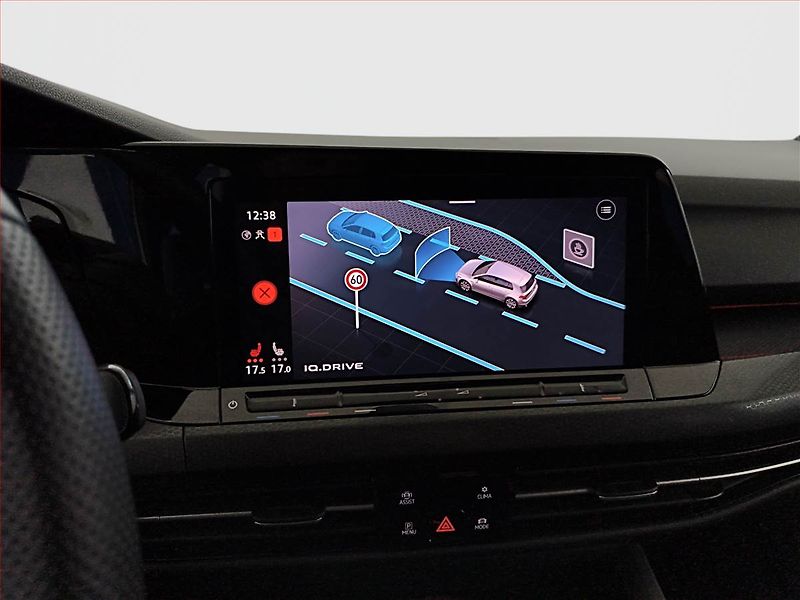 Volkswagen Golf (2021) 2.0 GTI - fotka 18 z 21