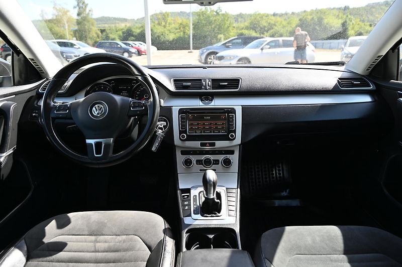 Volkswagen Passat 2.0TSI 155KW DSG Highline 7/14 - fotka 12 z 44
