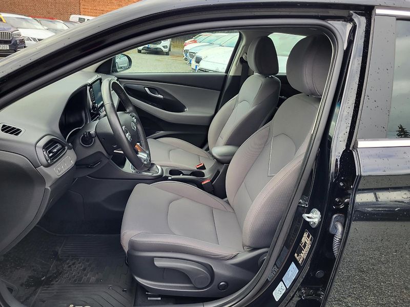 Hyundai i30 FASTBACK 1.5 T-GDI mHEV 118kW - fotka 7 z 47