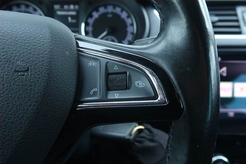 Škoda Octavia (2018) 1.6 TDI, Automat, Navi - fotka 21 z 24