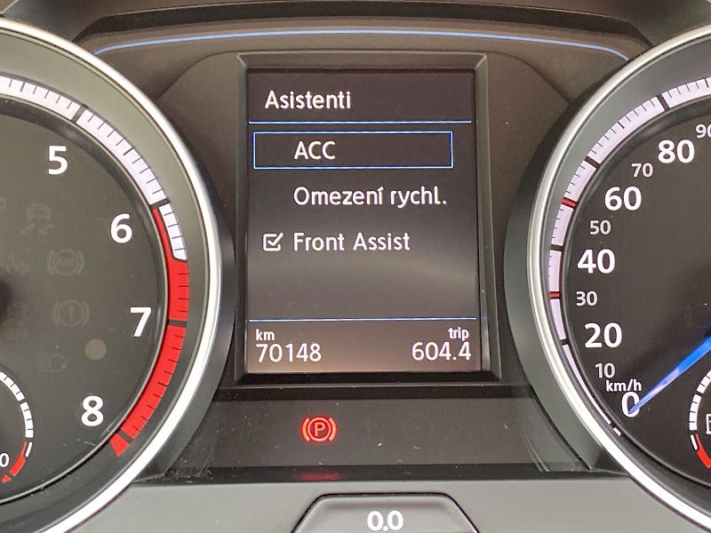 Volkswagen Golf (2019) 2.0 TSI DSG 4Motion R-Line - fotka 12 z 34