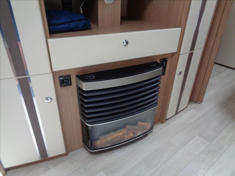 Fendt - Caravan Ostatní bijou 590 - fotka 16 z 19