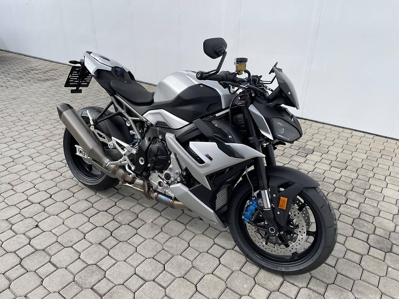 BMW (2026) M 1000 R - fotografie inzerátu