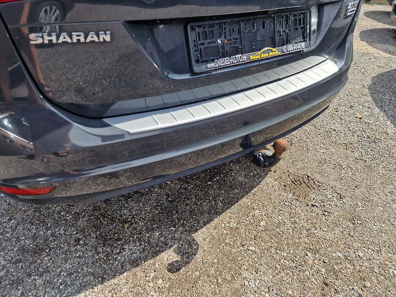 Volkswagen Sharan 2,0TDI CUP 7MÍST KAMERA TAŽNÉ  - fotka 17 z 20