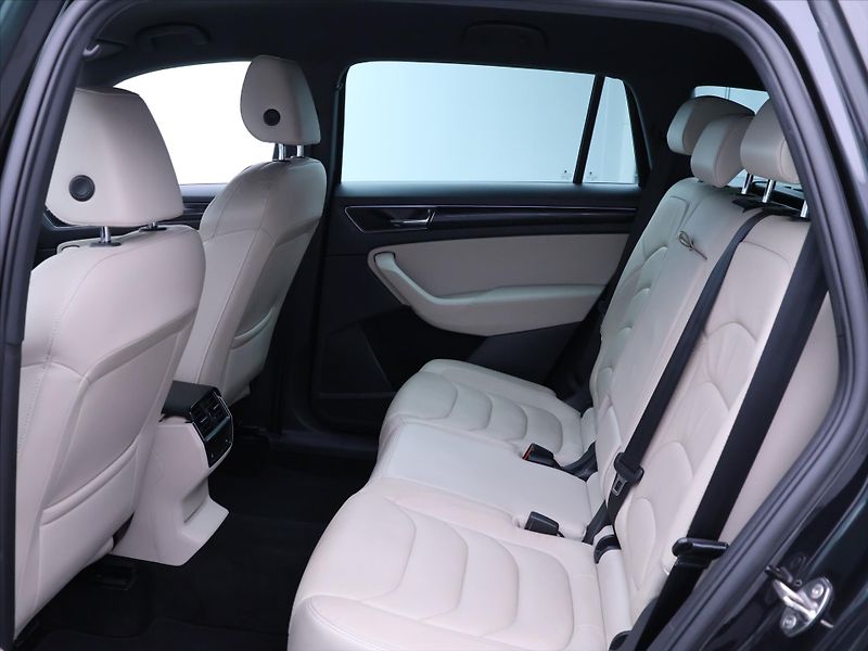 Škoda Kodiaq 2,0 TSI DSG Style 4x4 1Maj DPH - fotka 14 z 34