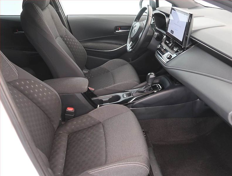 Toyota Corolla (2023) Comfort 1.8 Hybrid - fotka 8 z 19