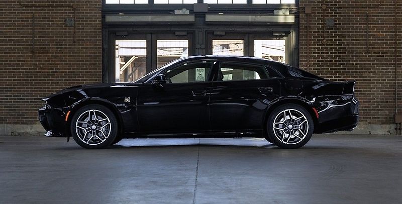 Dodge Charger (2026) 3.0 I6 540k SCAT PACK SIXPACK - fotka 4 z 8