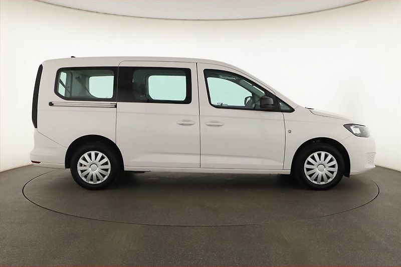 Volkswagen Caddy (2022) Maxi 1.5 TSI, 7Míst, ČR, 1Maj - fotka 6 z 18