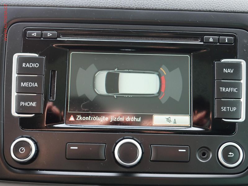 Volkswagen Sharan (2014) 2.0 TDI, panorama, autoAC - fotka 13 z 21