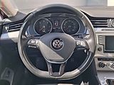 Volkswagen Passat (2015) 2.0 TDi, 1.maj, AC, temp - náhled 11
