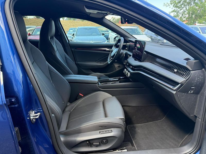 Škoda Superb Sportline 2.0 TSI 150kw DSG - fotka 9 z 27
