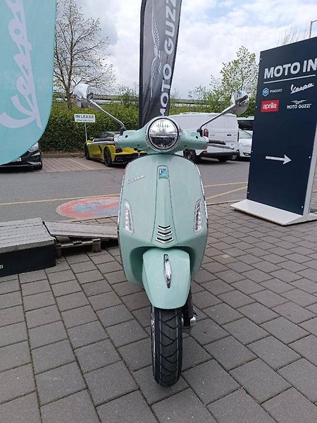 Vespa Primavera 125 3V ABS (2026) Verde Amabile 2026  (přísluše - fotka 2 z 11