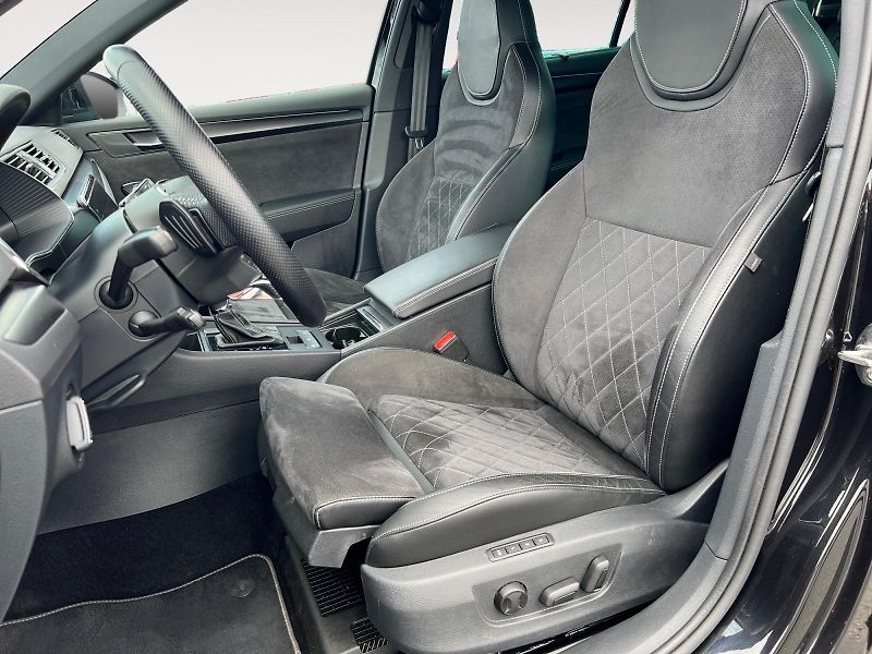 Škoda Superb (2022) SPORTLINE 2.0TSI 206kW 4x4 DPH - fotka 9 z 37