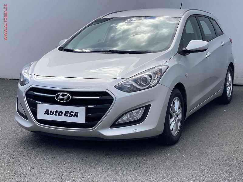 Hyundai i30 (2015) 1.6CRDi, ČR, AC - fotka 3 z 17