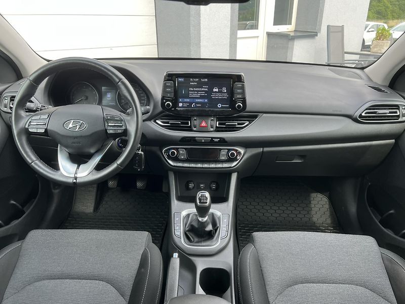 Hyundai i30 (2023) 1.5T-GDi 118kW SMART ČR NOVÉ - fotka 11 z 21