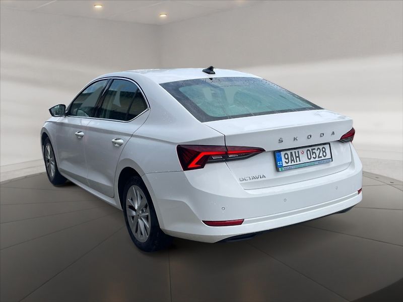 Škoda Octavia 1,5 TSI 110 Style - fotka 4 z 11