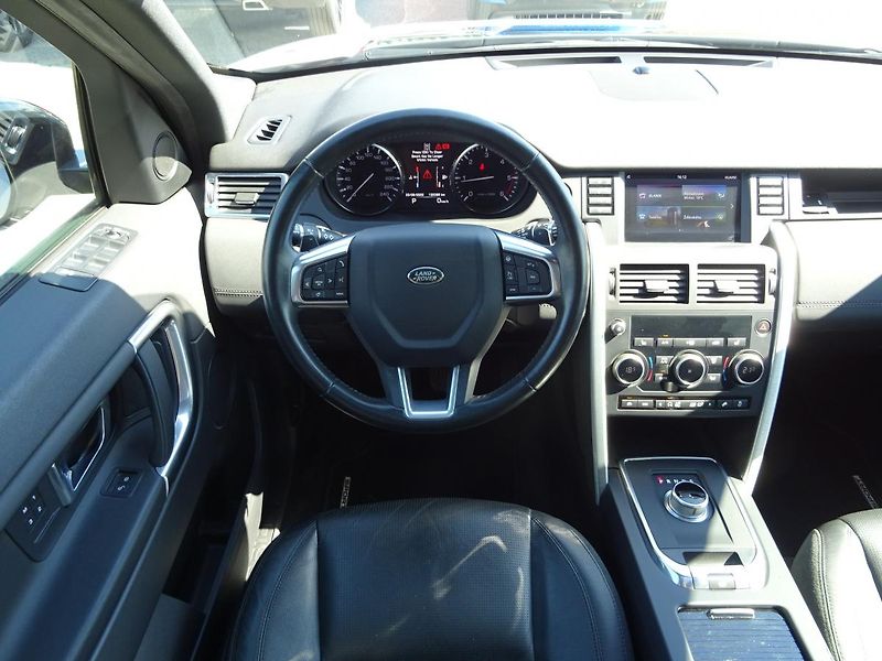 Land Rover Discovery Sport (2016) 2.0 TD4 HSE AWD AUT - fotka 23 z 52