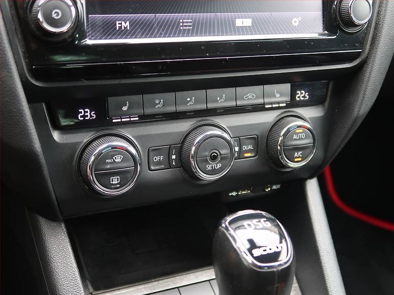 Škoda Octavia (2014) Scout 2.0 TDI, 4X4, Automat - fotka 18 z 22