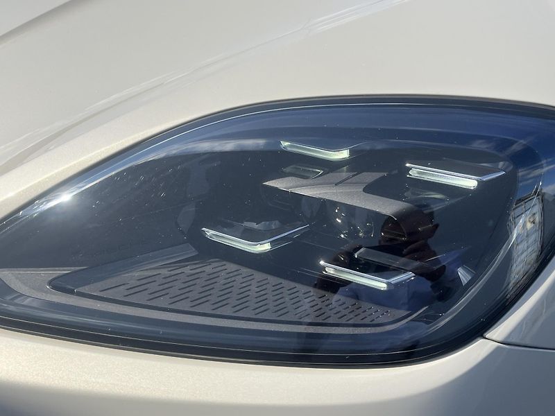 Porsche Cayenne (2025) E-hybrid - fotka 9 z 29